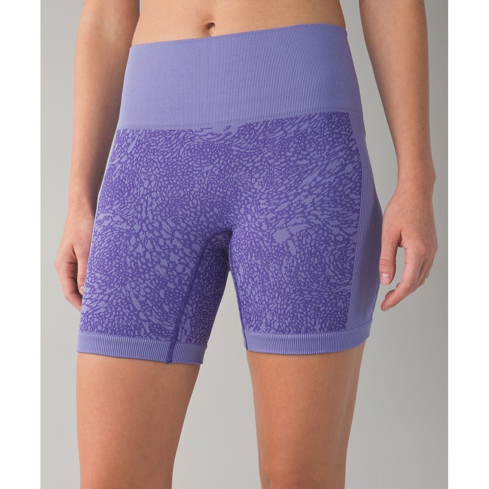 Lululemon Sculpt Short 6" Iris Flower Purple Seamless Yoga Run Shorts Sz 10